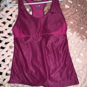 🌸NIKE SPORT TOP SMALL🌸